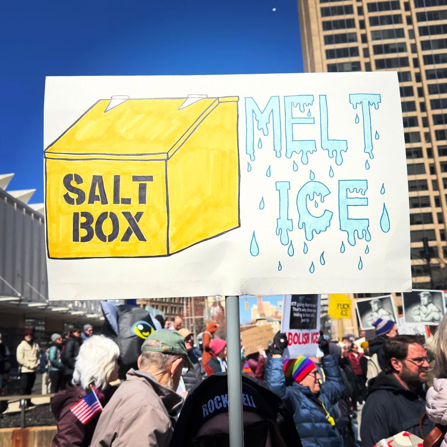 Scenes from No Kings III, downtown Baltimore.
#baltimoresaltbox #nokings #fuckice #thisiswhatasaltboxlookslike #baltimore